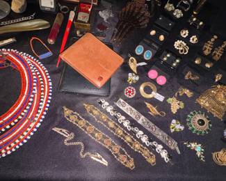 Vintage Bracelets & Accessories 