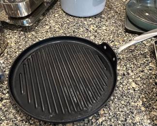 Le Creuset Enameled Cast Iron Round Grill Pan
