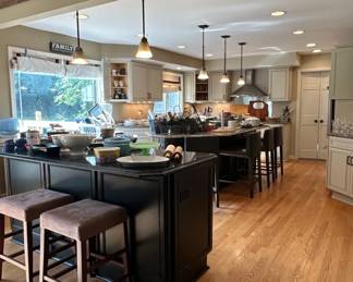 Transitional Kitchen Island with Pendant Lights and Counter Stools