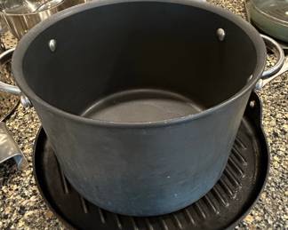 Calphalon Commercial HardAnodized Aluminum Stock Pot