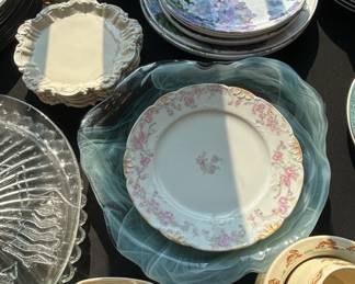 Vintage Haviland Limoges Porcelain Plate with Pink Roses and Gold Trim