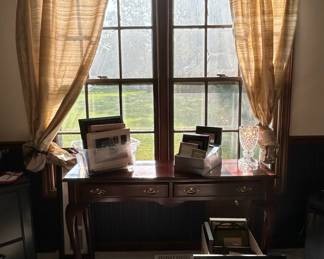 Queen Anne Style Mahogany Console Table