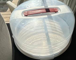 Curver Round Cake Carrier with Red Handle