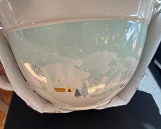 The Bakeshop by Masterclass Christmas Holiday Mixing Bowl Utensil Set third image