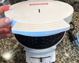 SugarWhisk Mini Waffle Maker