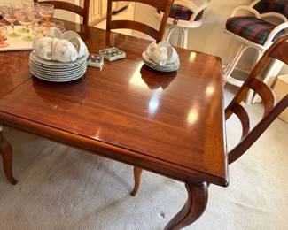Mahogany Queen Anne Style Extension Dining Table