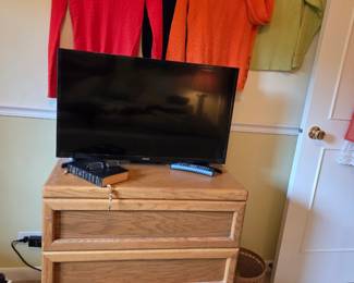 Oak Three-Drawer Chest / Dresser