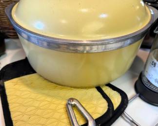 Club Aluminum Yellow Dutch Oven with Domed Lid