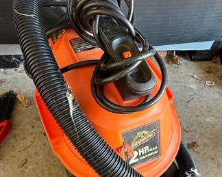 Armor All AA255 2.5 Gallon 2 Peak HP Wet/Dry Utility Vacuum
