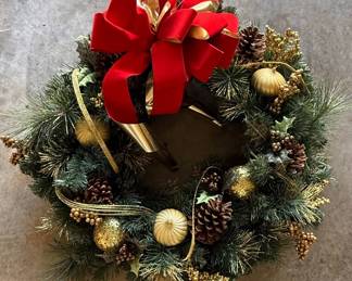 Holiday Decorative Wreath