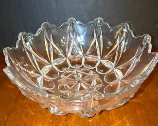 Federal Glass Petal Pattern Bowl
