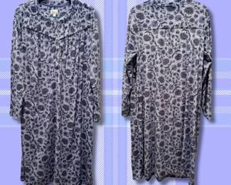 Aria Fleece Floral Nightgown NWT L w/pockets