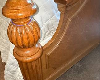 Queen Size Michael Amini Eden Collection Poster Bed Style