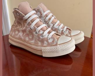 Converse Chuck Taylor All Star Rose Gold Animal Print High Tops Youth 5.5