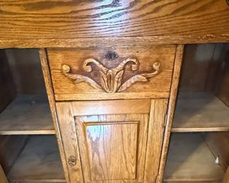 Tiger Oak Sideboard with Mirror Back Hutch Style
