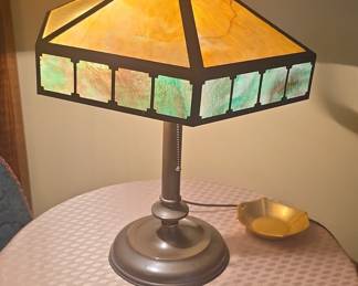 Arts & Crafts Style Slag Glass Table Lamp
