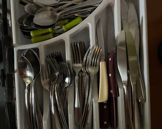 Flat ware