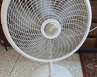 Lasko 18-inch Pedestal Fan