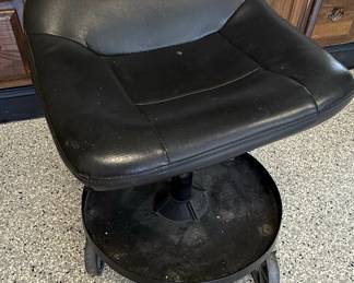 Traxion Style Rolling Mechanic Stool with Tool Tray