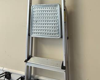 Aluminum 4-Step Folding Step Stool