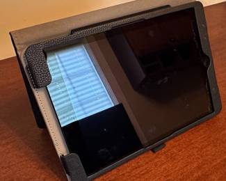 Apple iPad 5th Generation (Model A1822)