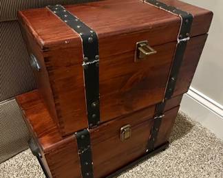 Vintage Style Decorative Storage Trunk Set