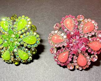 Costume Jewelry Flower Brooch Set