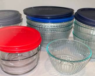 Pyrex Sculptured Glass Mixing Bowl Set