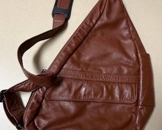 AmeriBag Healthy Back Bag Leather Sling