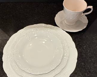 Hutschenreuther Baronesse White Embossed Porcelain Dinnerware