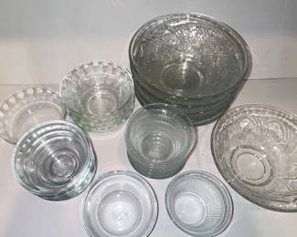 Vintage Clear Glass Ribbed Nesting Mixing Bowl Set