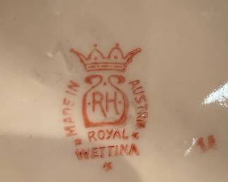 Robert Hanke Royal Wettina Style Porcelain Vase