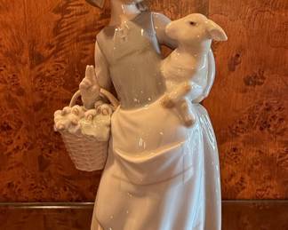 Lladro Girl with Lamb and Basket Figurine #4835