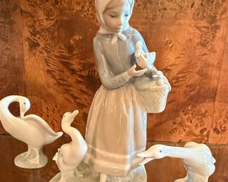 Lladro Girl with Geese Porcelain Figurine #4568