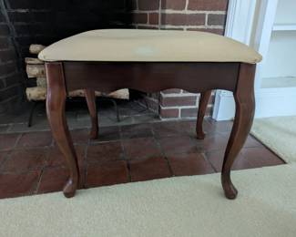 French Provincial Foot Stool