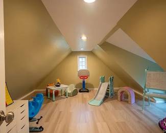 MODULAR STORAGE UNITES MUSIC ROOM