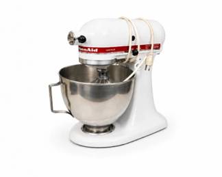 141 VintageKitchenAidK5SSStandMixer5QtWhiteBowl