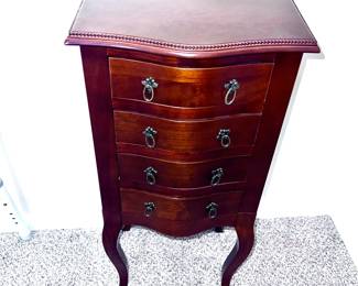 Jewelry Dresser