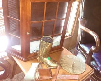 Table Top Curio Cabinet