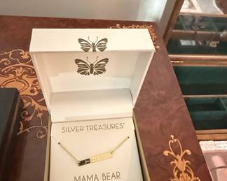 Silver Treasures Mama Bear Necklace