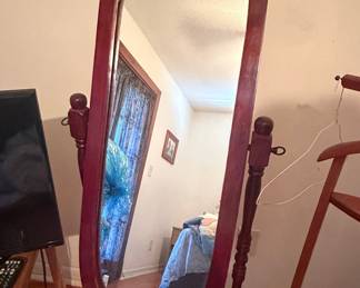 Queen Anne Style Cherry Finish Oval Cheval Mirror