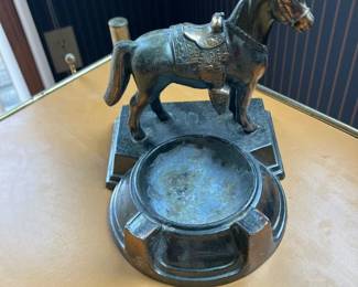 Copper-tone ash tray w horse