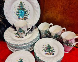 Nikko Christmas Dishes