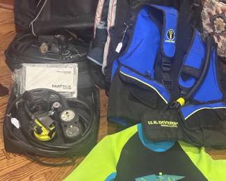 Scuba Vests, Regulators, Wet Suits