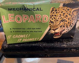 Vintage toy Marx wind up leopard in the original box