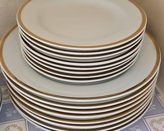 Gabbay China Gold-Rimmed Dinnerware Set