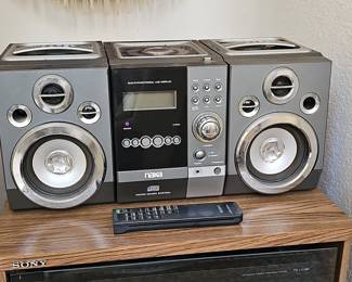 Naxa NX-423 CD Micro System