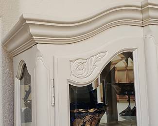 French Provincial Style China Cabinet Hutch