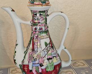 Chinese Famille Rose Porcelain Ewer