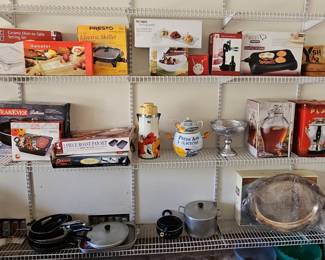 Assorted Vintage Kitchenware and Small Appliances
